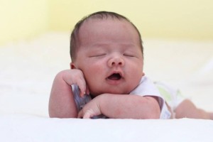 宝宝为什么张嘴睡觉宝宝张嘴睡觉的危害